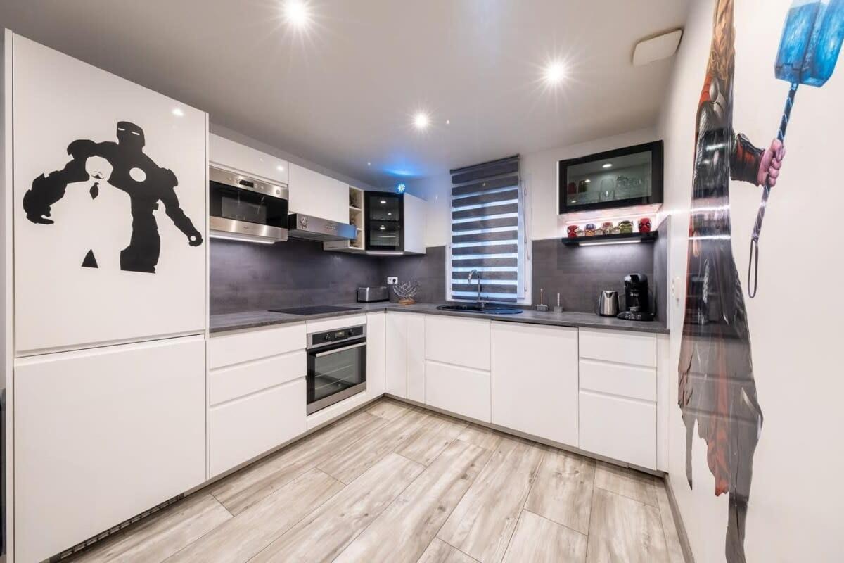 Disney Avengers Home Magny-le-Hongre Exterior foto